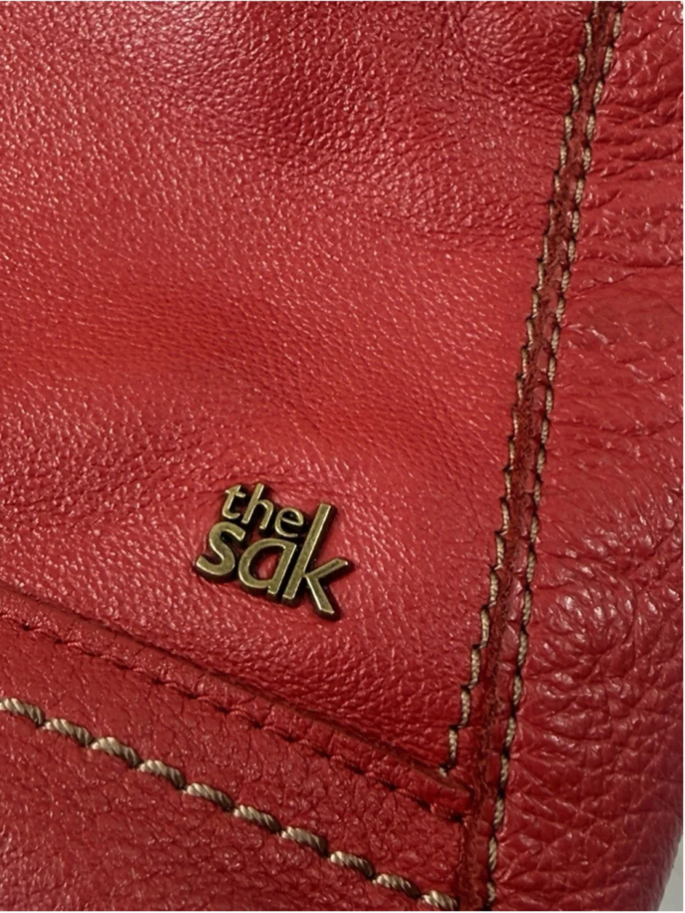 The Sak Iris Red Pebble Leather Brass Tone Crossbody Shoulder Bag EUC MSRP $129